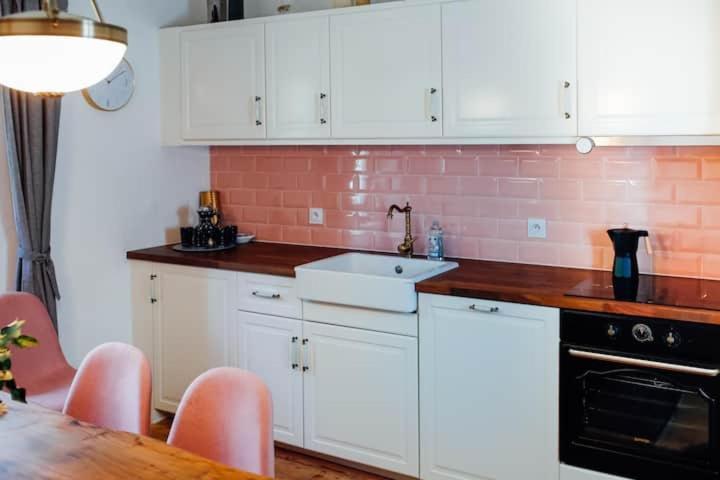 Apartment Aussee- Beletage Salzherrenhof- Kueche, Wlan, Netflix Bad Aussee Luaran gambar